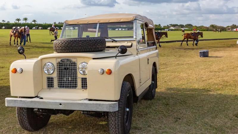 На базе Land Rover 1971 года построили прекрасный электрический рестомод