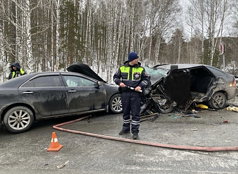 Опубликованы фото с места смертельного ДТП под Челябинском