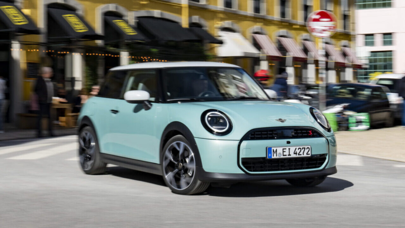 MINI Cooper S получил новую версию Classic Trim. Чем она интересна