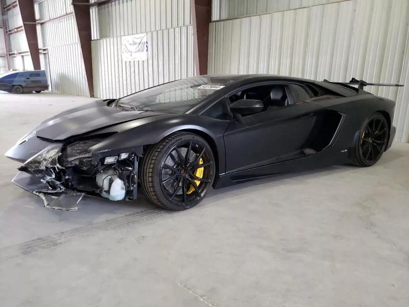 Этот Lamborghini Aventador получит задний привод и механическую КПП