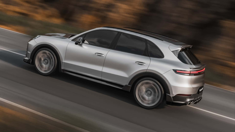 С этим обвесом, кроссовер Porsche Cayenne выглядит несколько странно