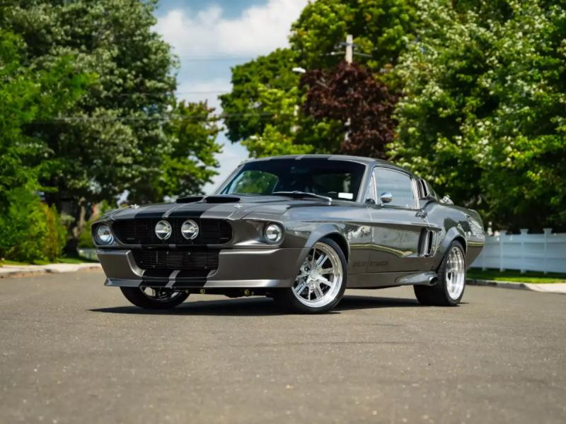 Классический Ford Mustang 1967 года получил полностью карбоновый кузов