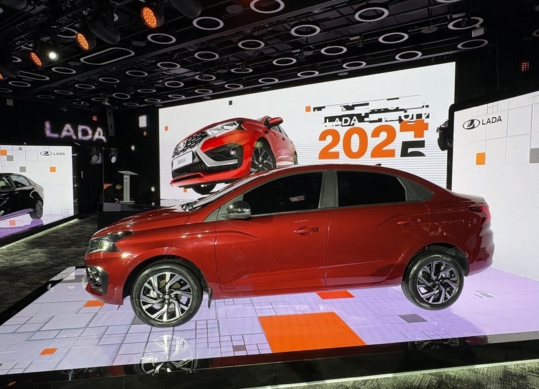АВТОВАЗ опять презентовал LADA Iskra и назвал сроки начала продаж модели