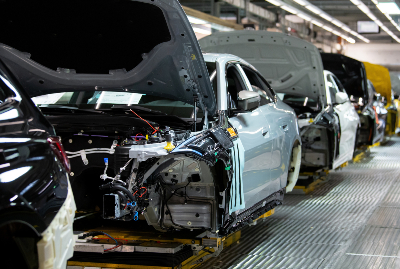 Перед лицом краха: BMW и думать не думает о полноценном возвращении в Россию