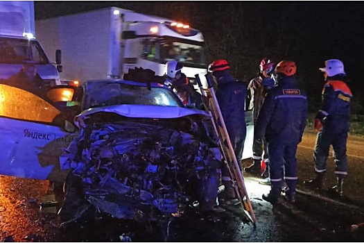 Трое человек серьезно пострадали в массовой аварии на Кубани